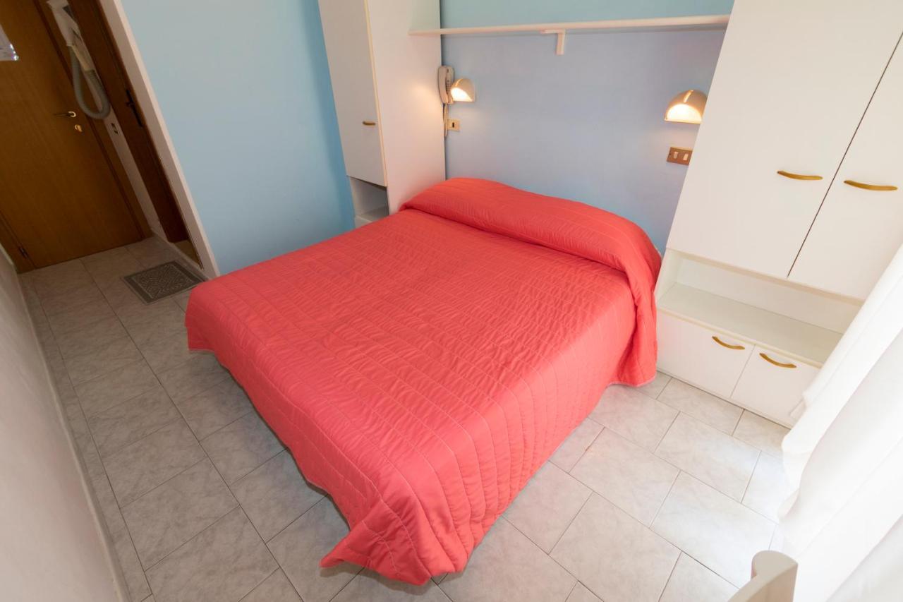 Hotel Giannella Rimini Eksteriør billede